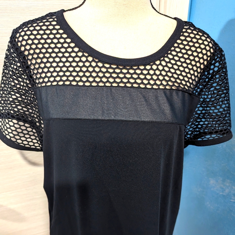 Fabletics classic shift dress - Picture 2 of 7